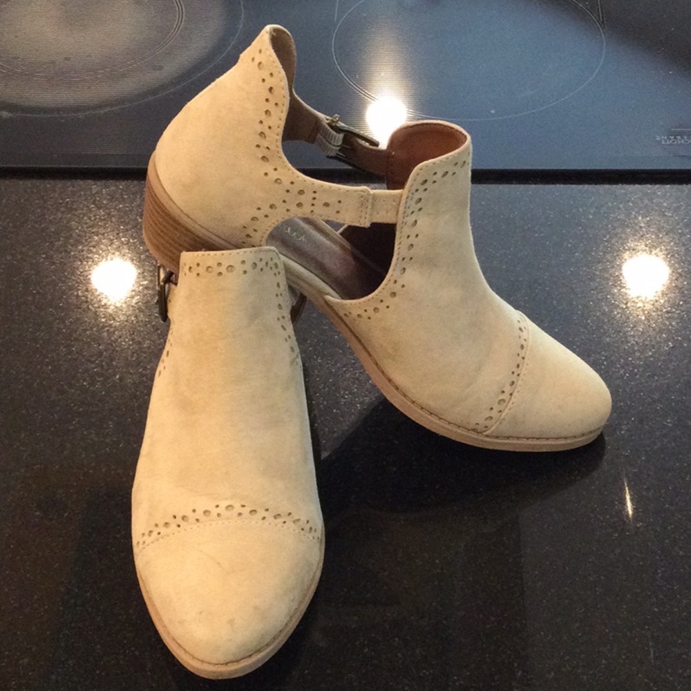 Altered estate boots